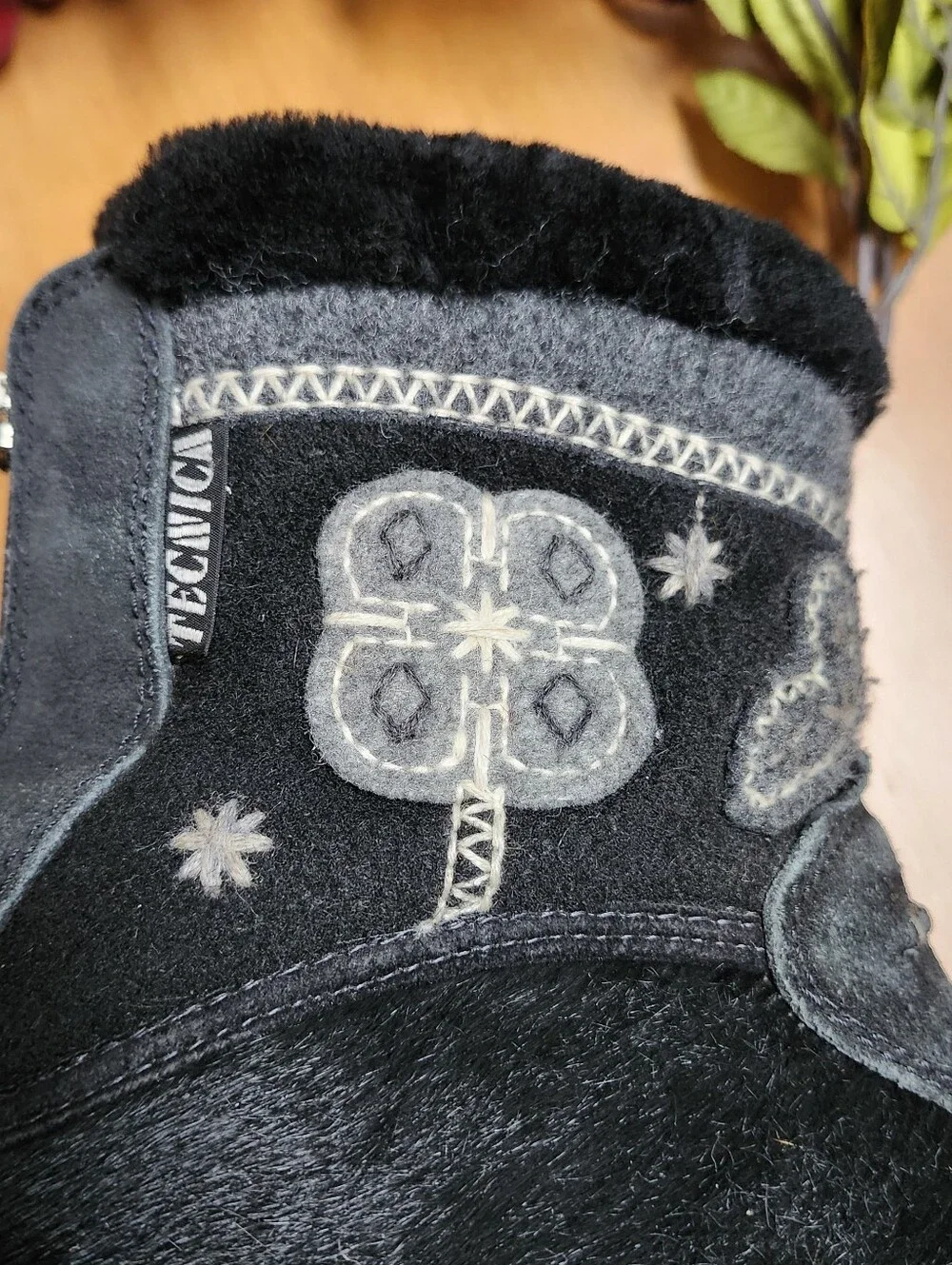 Vintage Tecnica Goat Hair And Suede Embroidered Boots Sz 8